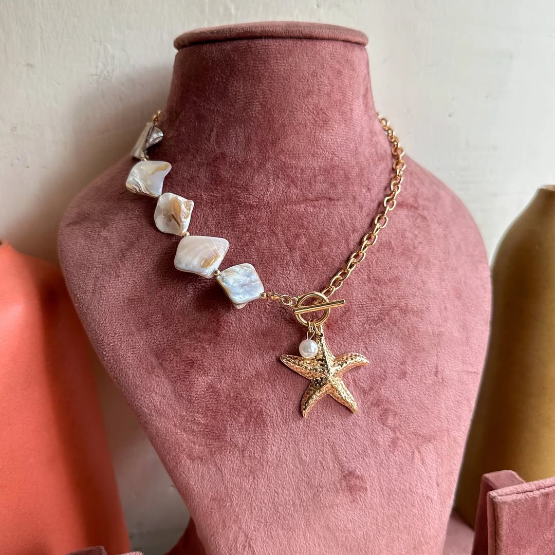 Shell Charm Metal Necklace